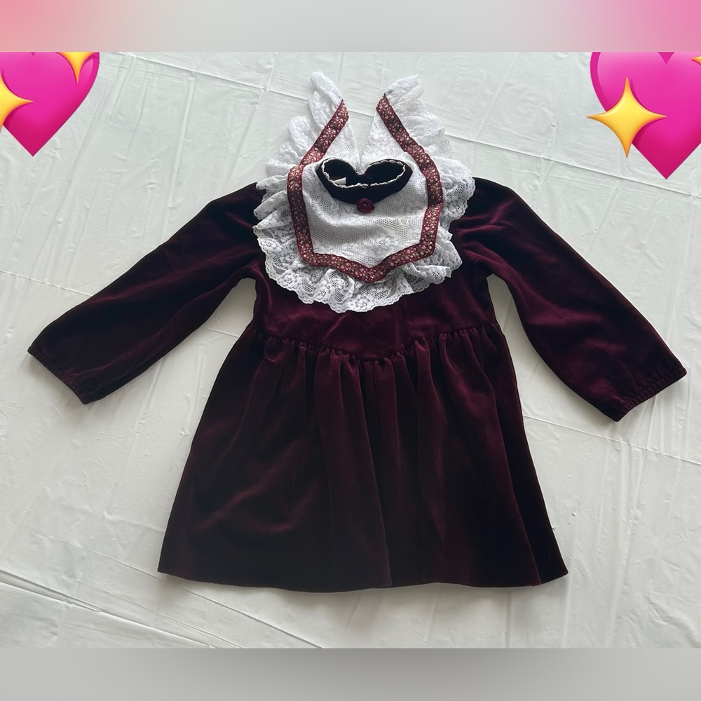 Pretty as a Picture Girls Formal Dress Size 5.